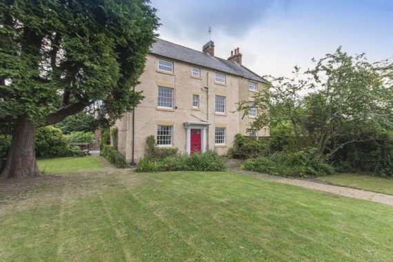 6&nbsp;Bedroom&nbsp;Semi-Detac...